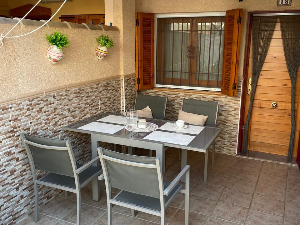Casa adossada a Los Alcazares, Murcia - foto 1